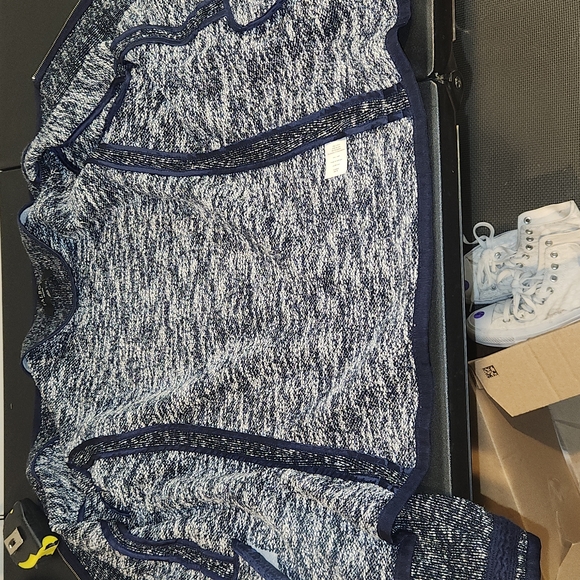 TALBOTS WOMENS KNIT FABRIC BLAZER, SUIT JACKET SIZE 12P. Navy Blue and white - Picture 8 of 12